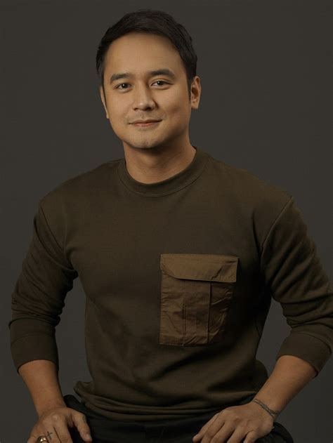 jm de guzman height